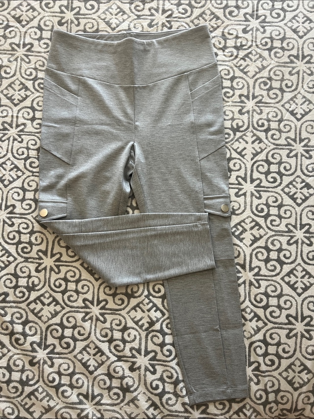 CAbi Gray High-Waist Cargo Leggings
